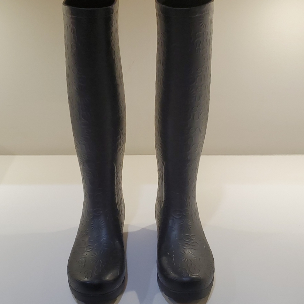 Ugg  rubber boots